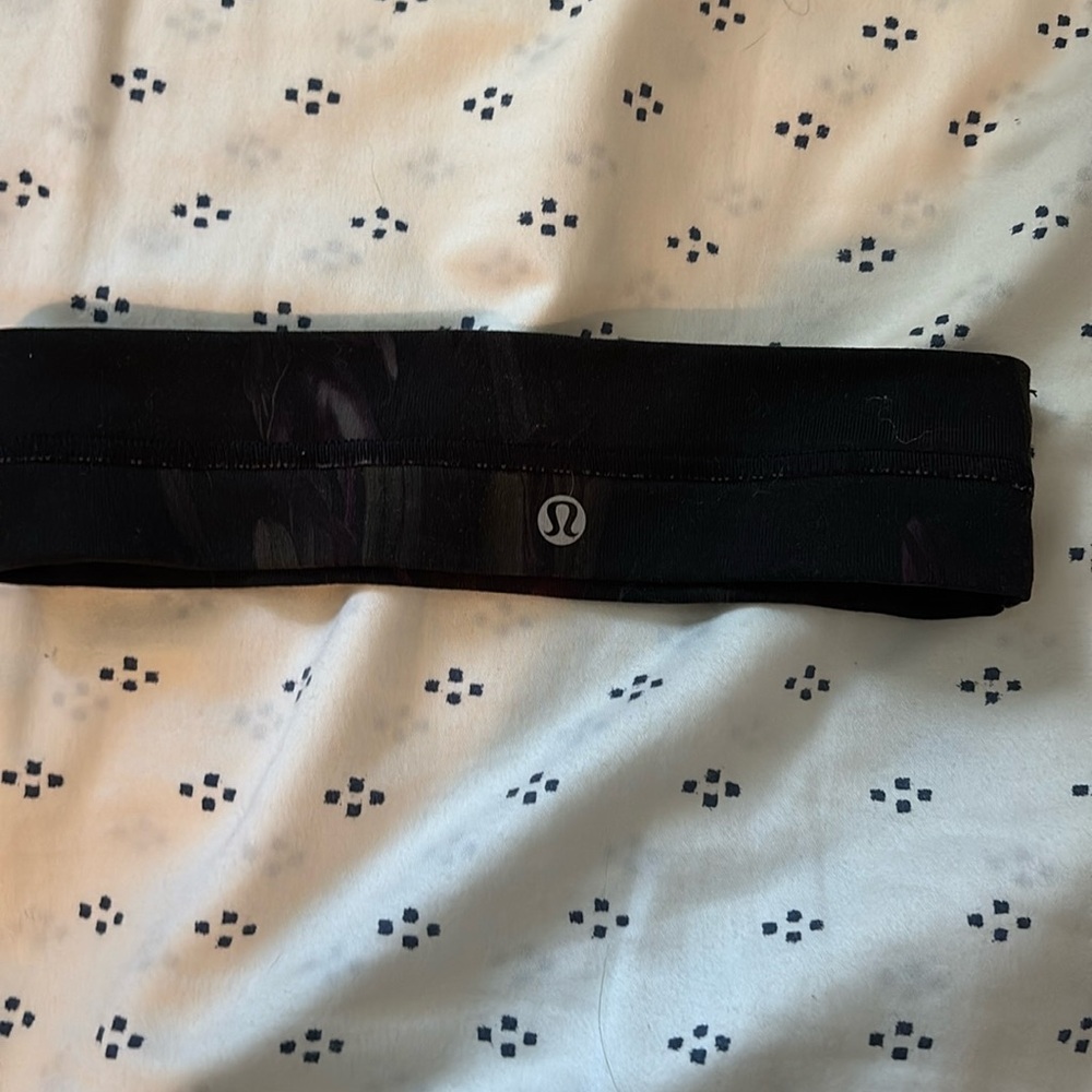 lululemon headband one size
